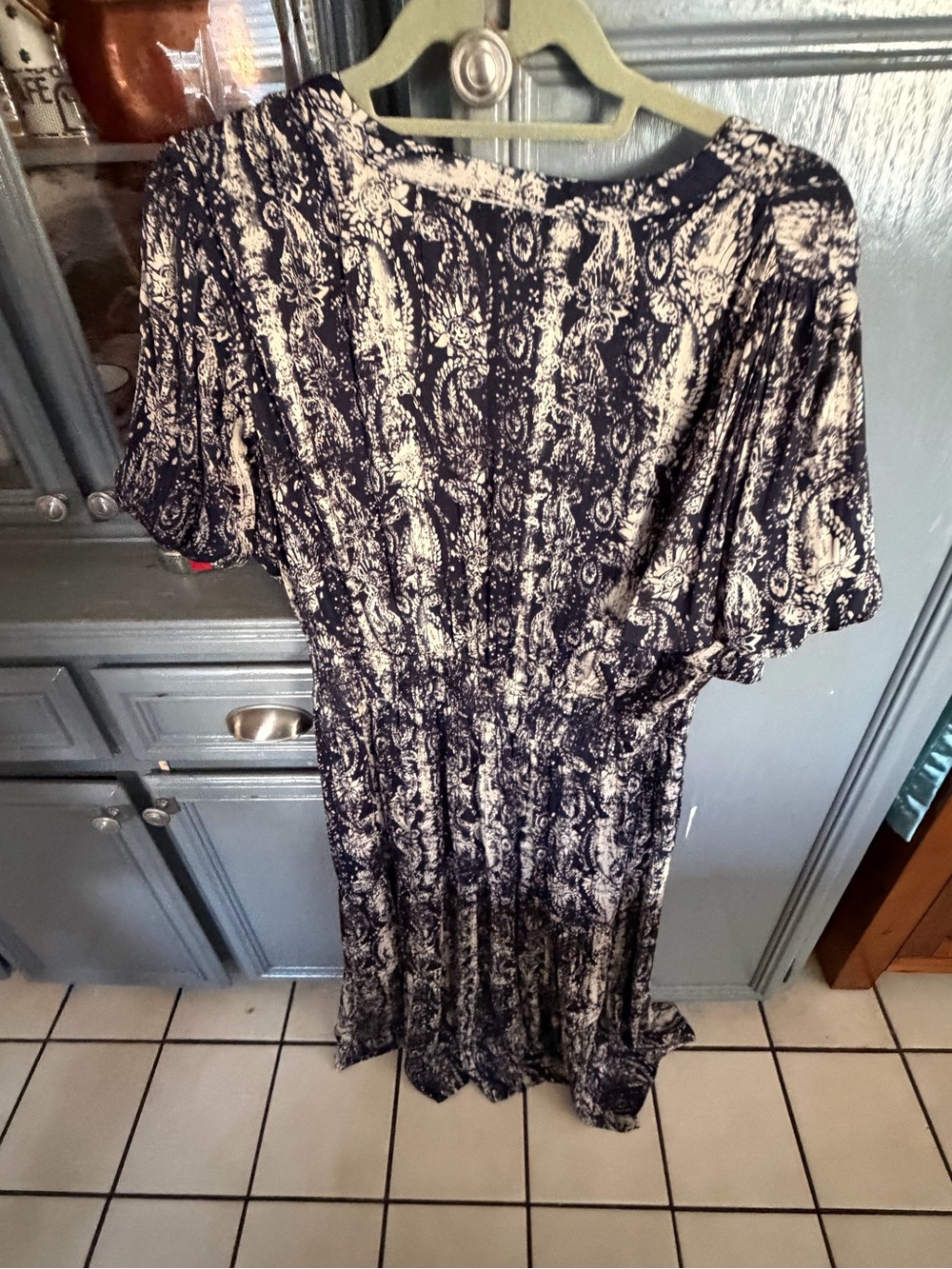 Simply Vera Vera Wang Navy Paisley Midi Dress - Picture 8 of 8